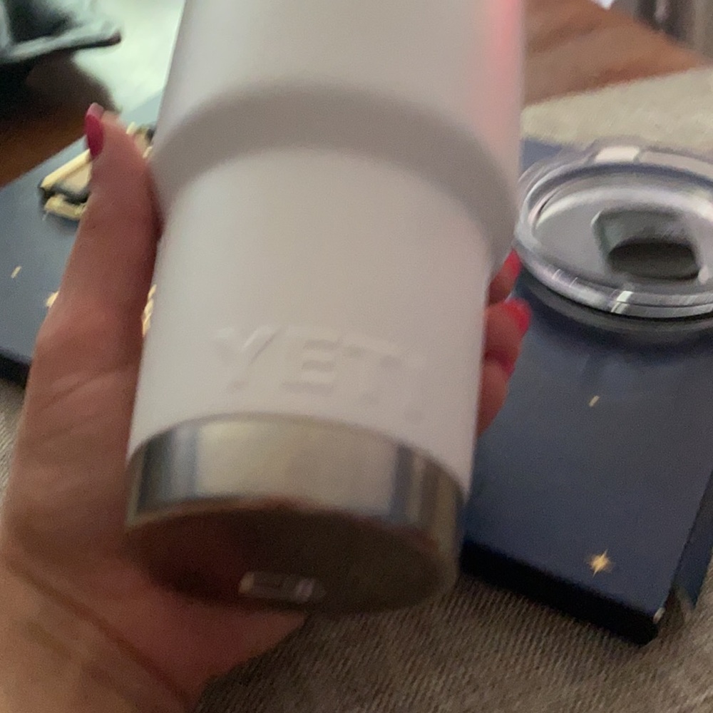 YETI - Picture 4 of 5